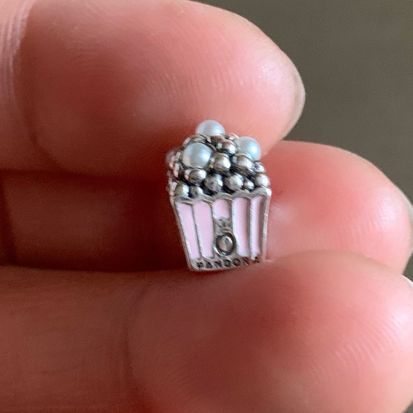 NWOT Delicious Popcorn Charm, Pale Pink Enamel & White Crystal Pearls Silver 925 - Picture 4 of 9